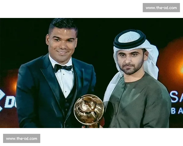 卡塞米罗 11 周年纪念日深情告白：娶你是我人生最正确的决定