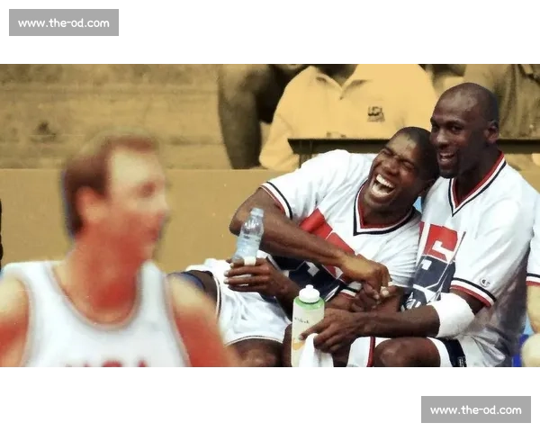 詹姆斯争议发言终结 GOAT 之争！乔丹点赞，球迷：副 GOAT 实至名归